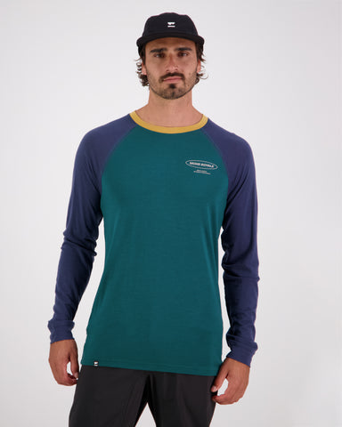 Mons Royale Icon Merino Raglan Long Sleeve in the colour evergreen midnight