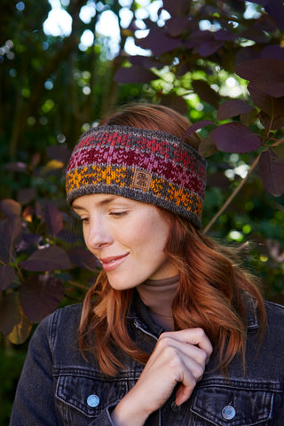 Picture of a Pachamama Tintagel Headband (Fine Knit) on model